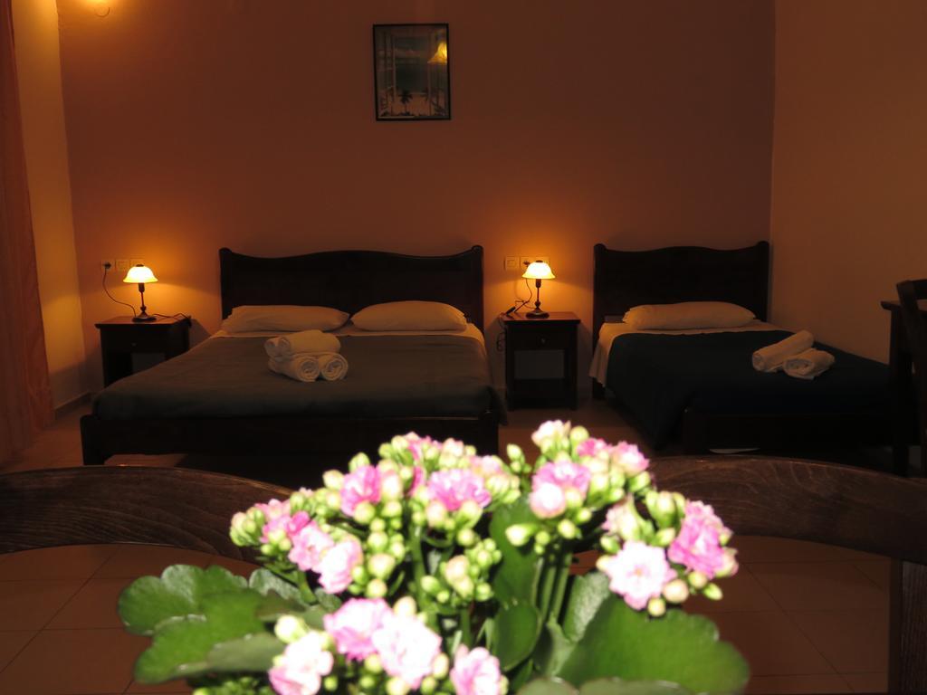 Frosso'S Apartments Kokkini Hani 外观 照片