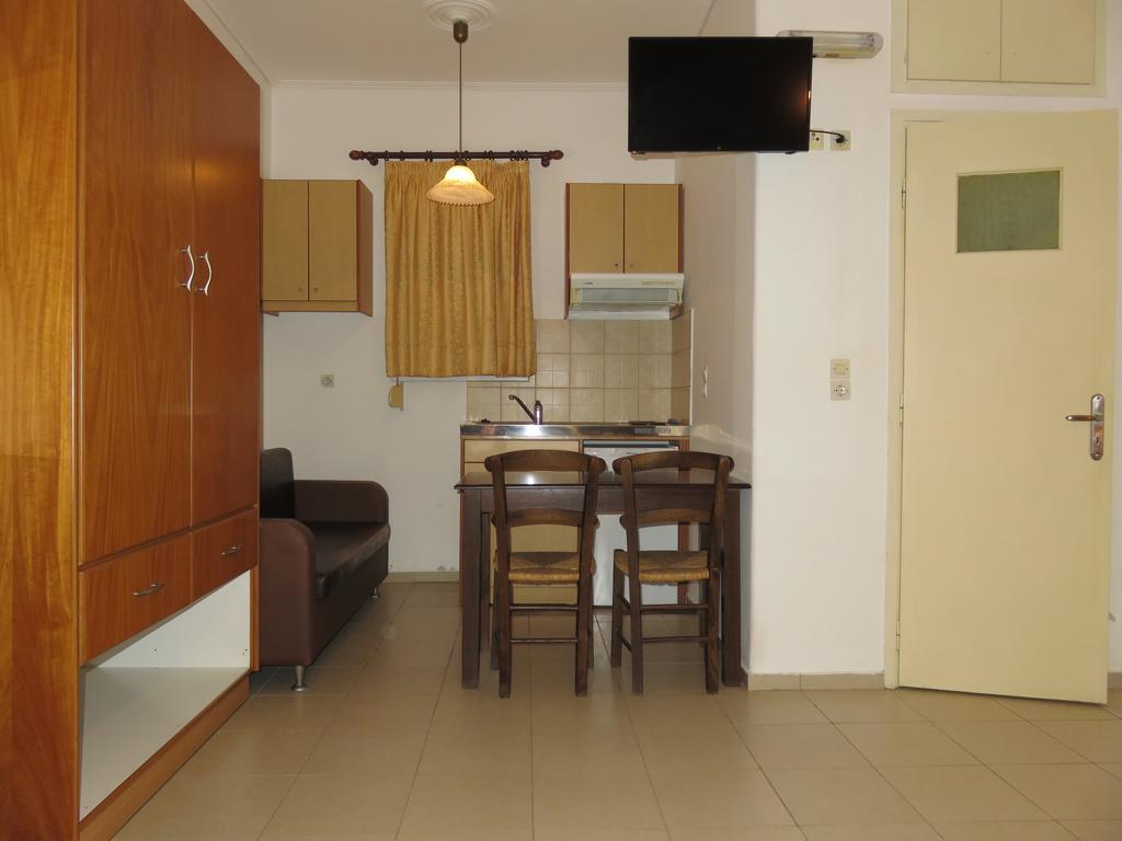 Frosso'S Apartments Kokkini Hani 外观 照片