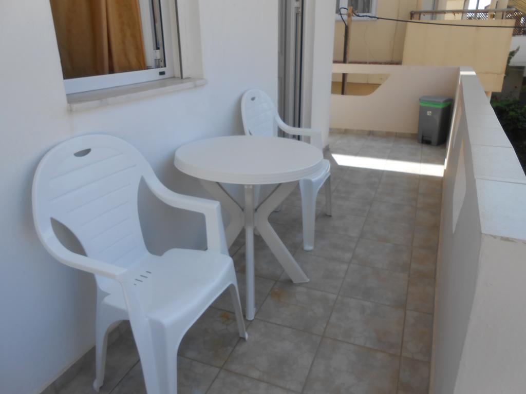 Frosso'S Apartments Kokkini Hani 外观 照片