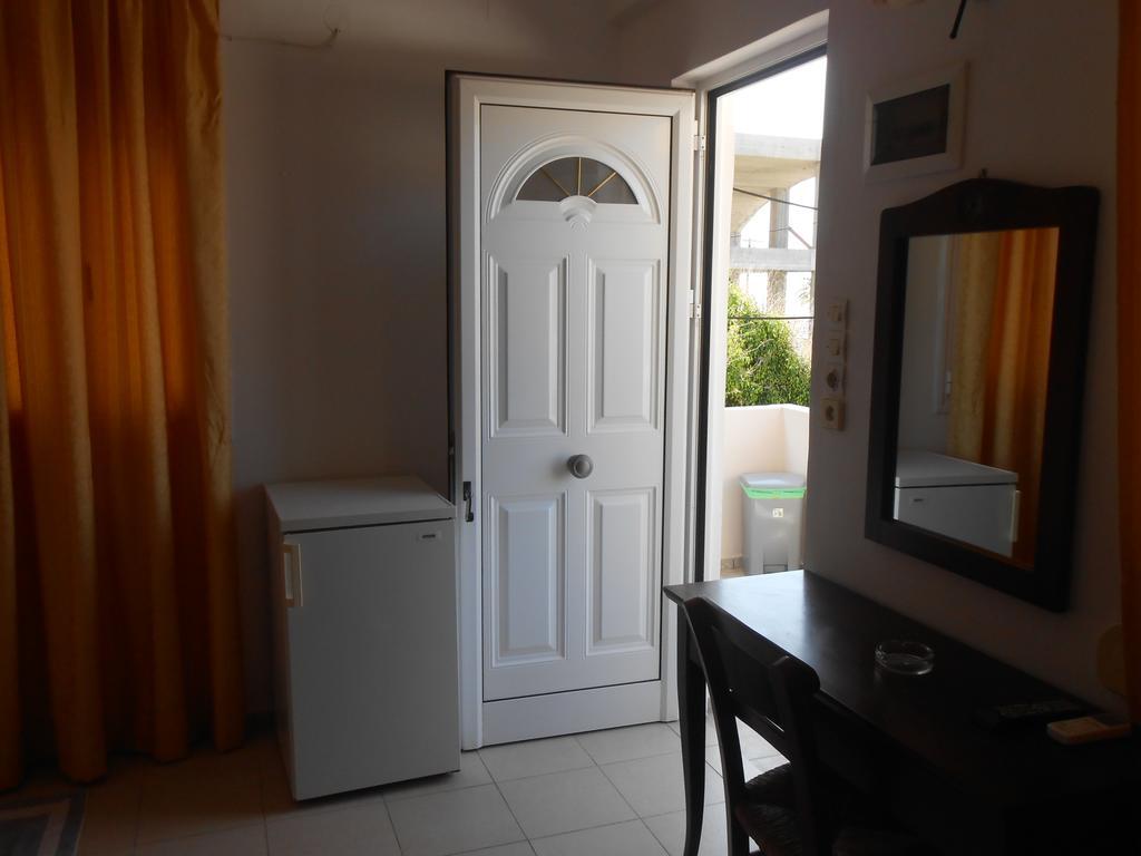 Frosso'S Apartments Kokkini Hani 外观 照片