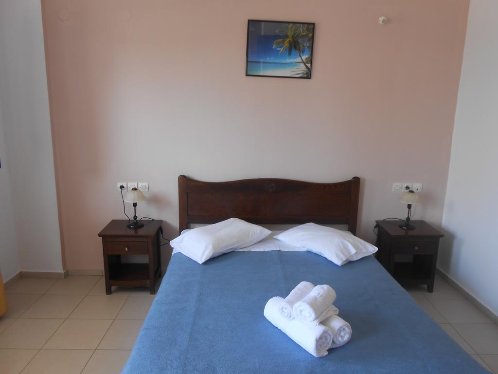 Frosso'S Apartments Kokkini Hani 外观 照片